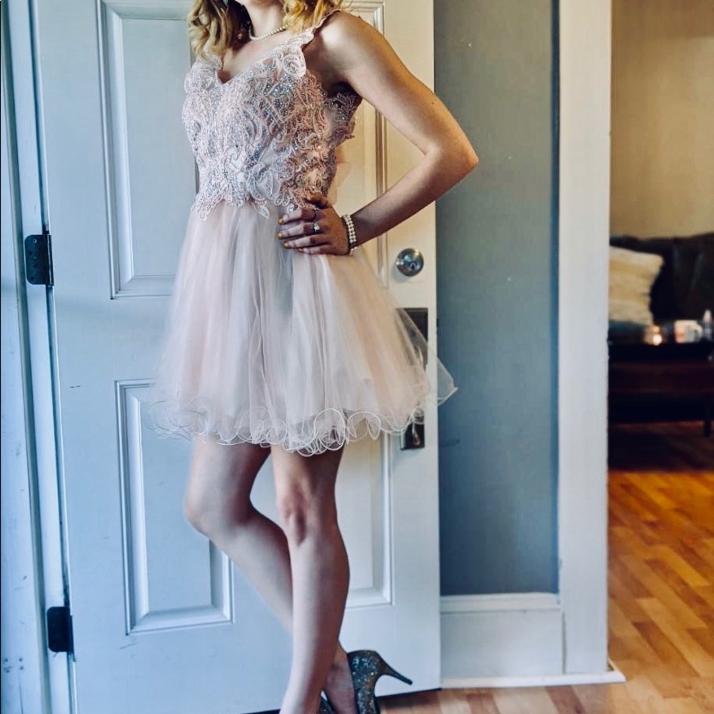 Homecoming/Formal Dress - Picture 2 of 4